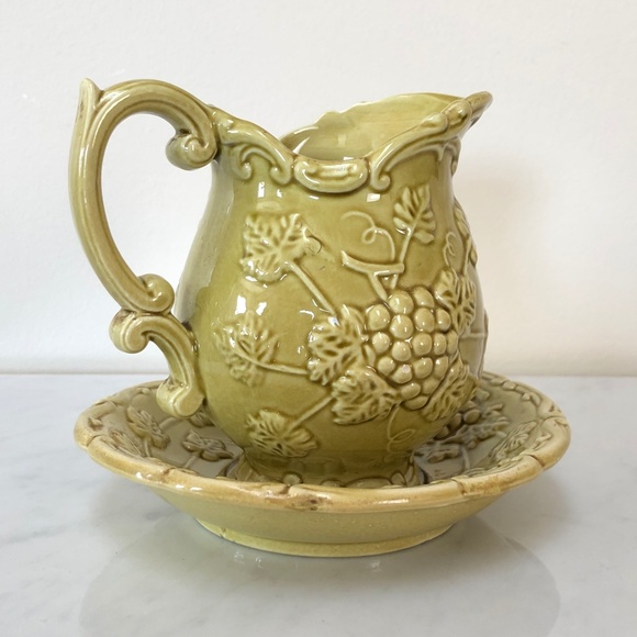 New VTG Mustard Yellow/Green Water Pitcher Bowl Cluster of Grapes Made in Japan - Picture 3 of 12